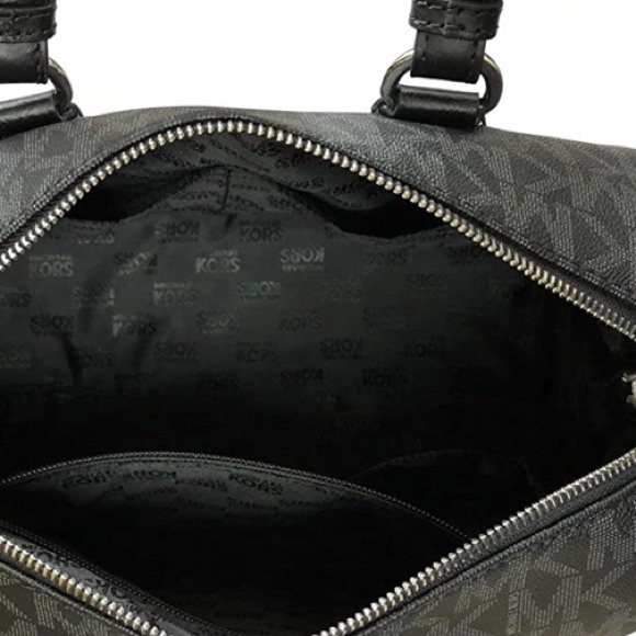 SOLD!! Michael Kors Grayson Medium Chain Signature Satchel, Wristlet, & Dust Bag - Picture 12 of 14